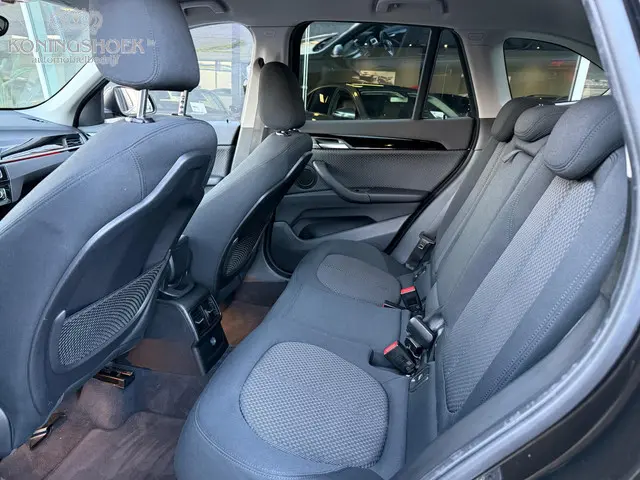 BMW X1 SDrive18i 2018 Benzine 9