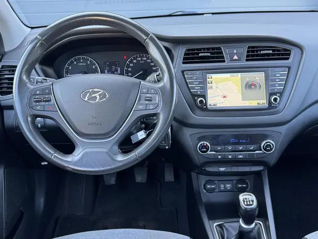 Hyundai i20 1.2 HP i-Motion Comfort 2016 Benzine 3