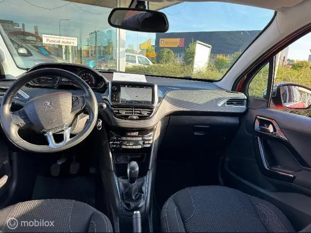 Peugeot 208 1.2 PureTech Allure 2019 Benzine 10