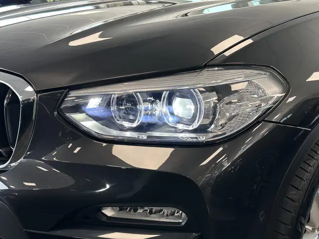 BMW X3 xDrive20i High Executive 2018 Benzine 50