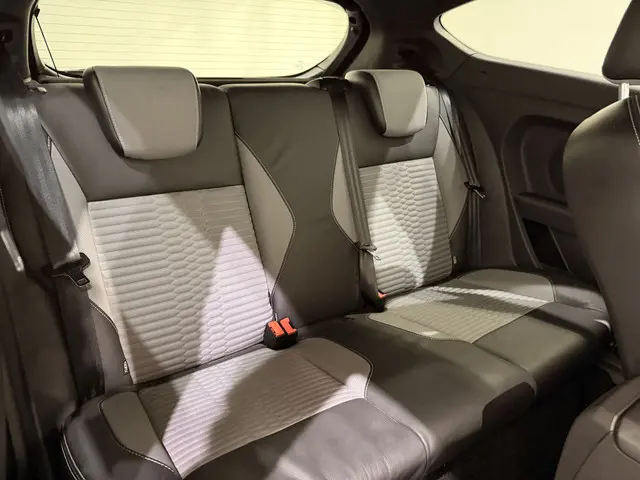 Ford Fiesta 1.6 ST2 180PK Navi/Clima 2014 Benzine 29