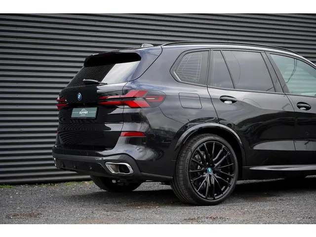 BMW X5 xDrive50e M-Sport 2023 Hybride Benzine 45