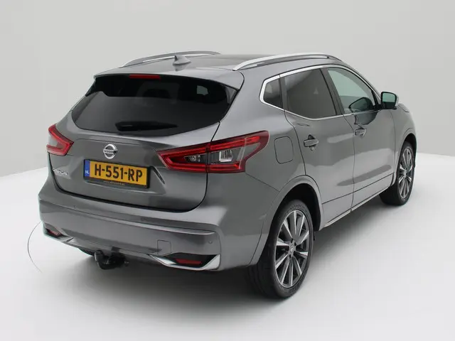 Nissan QASHQAI 1.3 DIG-T Tekna + Panorama LUXE.! 2020 Benzine 6