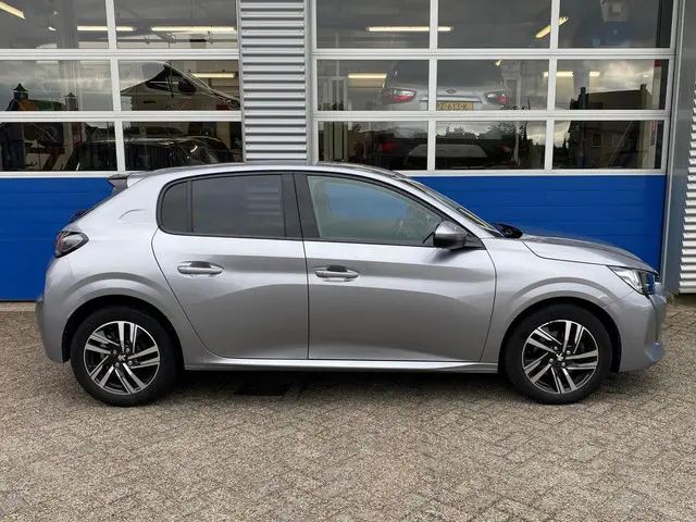 Peugeot 208 1.2 PureTech Allure 2020 Benzine 2
