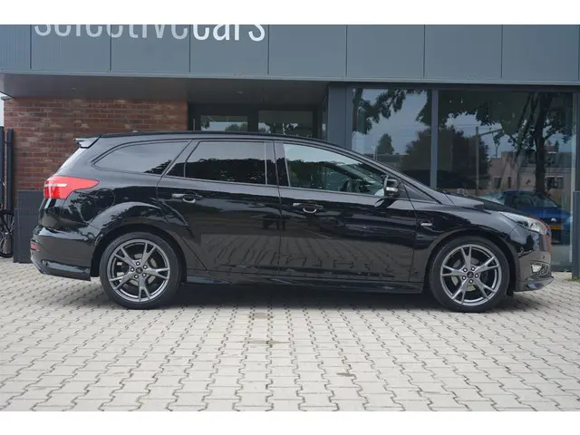 Ford Focus Wagon 1.0 St-line 2018 Benzine 28