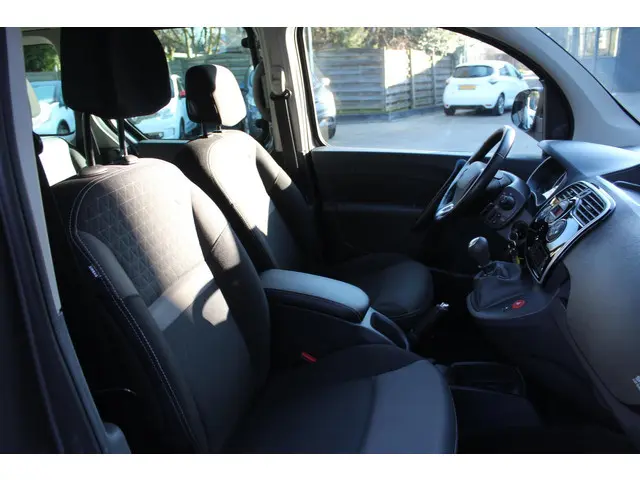 Renault Kangoo Family 1.2 TCe 115 pk Limited 2018 Benzine 18