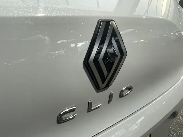 Renault Clio 1.0 TCe 90 GPF evolution 2024 Benzine 27