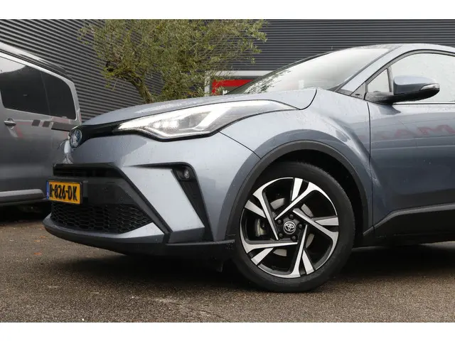 Toyota C-HR 1.8 Hybrid Style 2022 Hybride Benzine 3
