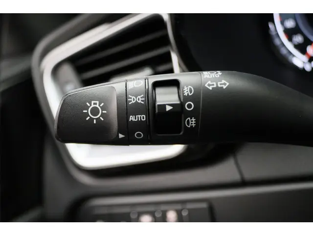 Kia Ceed 1.4 T-GDI GT-Line Automaat 2020 Benzine 35