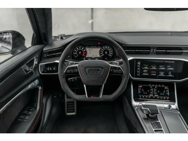 Audi RS6 A6 Avant TFSI quattro 2019 Benzine 32