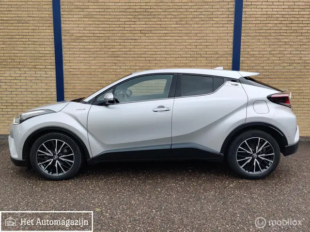 Toyota C-HR 2