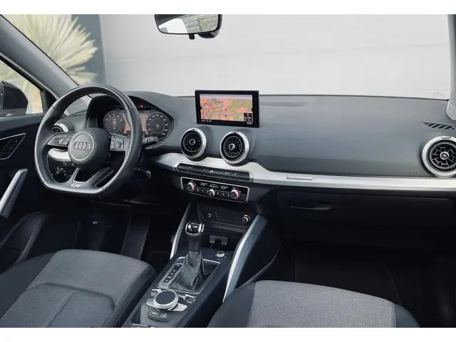 Audi Q2 35 TFSI Pano Automaat s-Line Led 2022 Benzine 5
