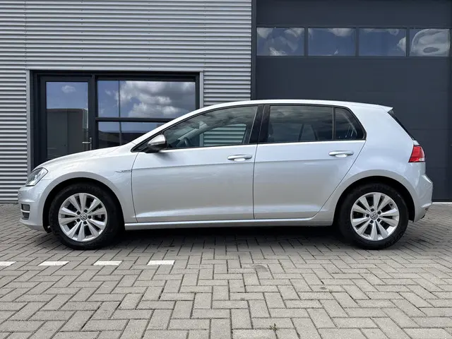 Volkswagen Golf 1.0 TSI Comfortline 2015 Benzine 3