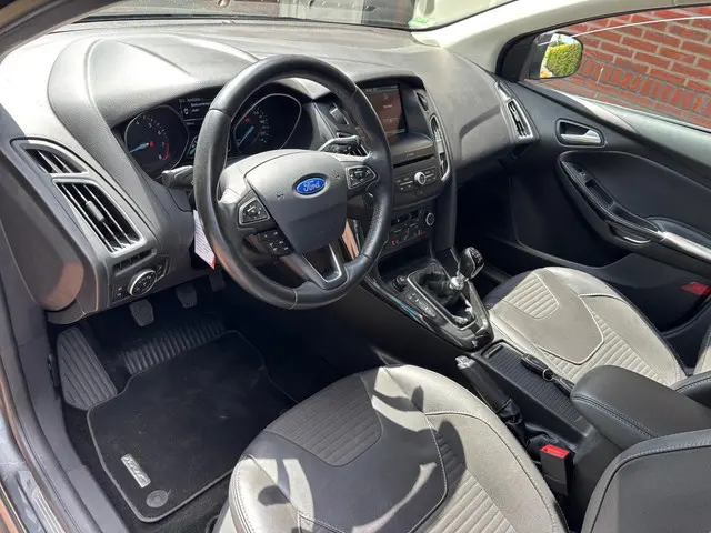 Ford Focus Wagon 1.0 Titanium 2016 Benzine 19