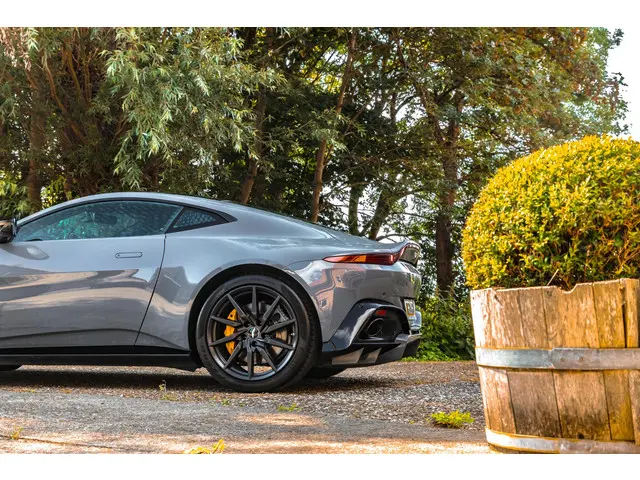 Aston Martin V8 Vantage 4.0 2018 Benzine 16