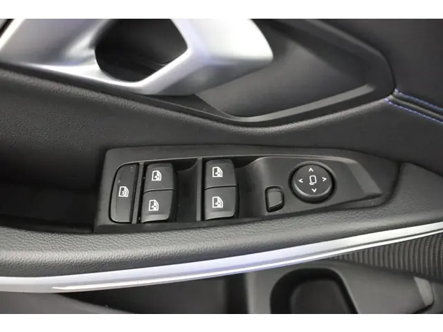 BMW 3 Serie 330i High Executive 2020 Benzine 21