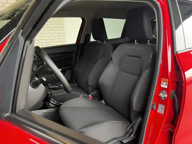 Suzuki Swift 1.2 Select Smart Hybrid 2023 Benzine 27