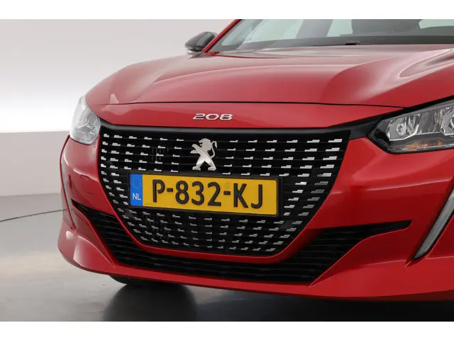 Peugeot 208 1.2 PureTech Active - Automaat 2022 Benzine 36