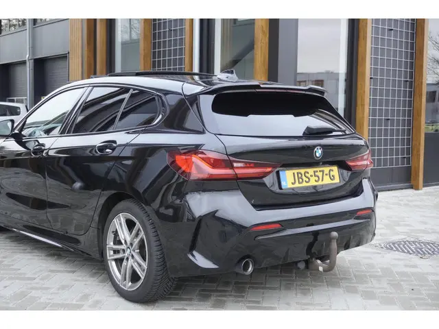 BMW 1 Serie 116d Corporate Executive 2020 Diesel 7