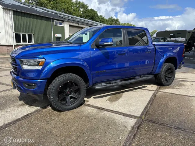 Dodge Ram 1500 4X4 5.7 V8 4x4 Crew Cab Sport 2020 Benzine 2