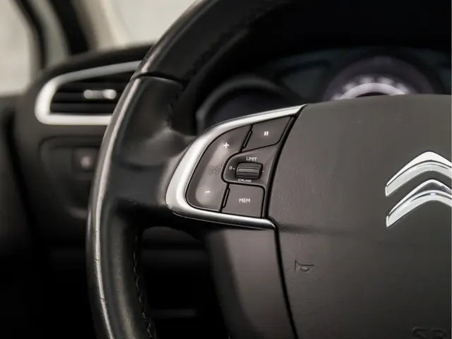 Citroën C4 1.2 PureTech Sport 2016 Benzine 18