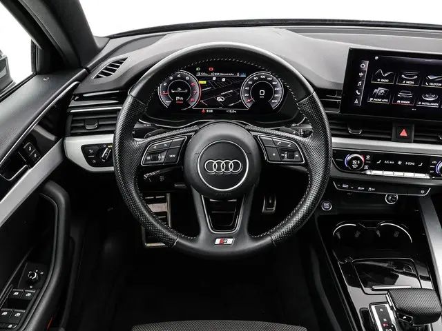 Audi A4 Avant 35 TFSI 150PK S line 2020 Benzine 18