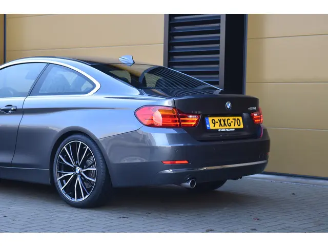 BMW 4 Serie Coupé 420i High Executive 2014 Benzine 4
