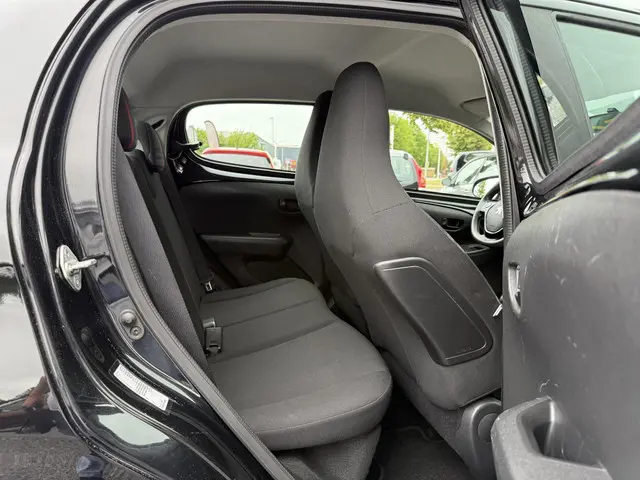 Peugeot 108 1.0 e-VTi Active 2015 Benzine 8