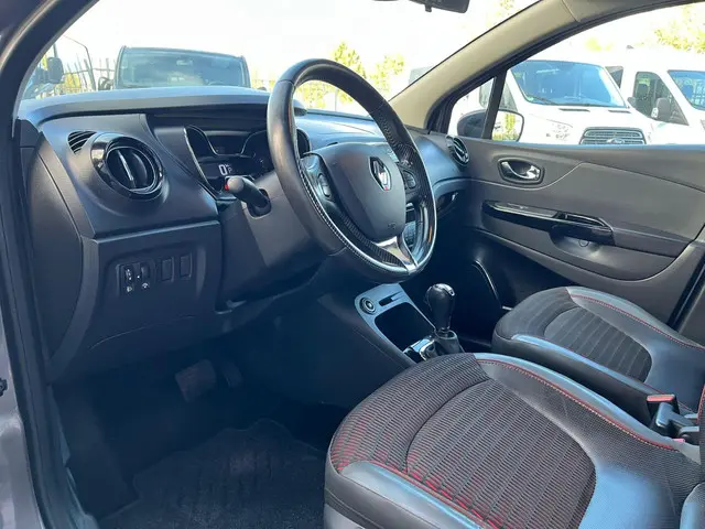 Renault Captur 1.2 TCe Helly Hansen 2015 Benzine 20