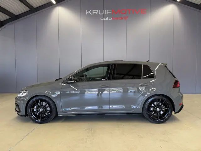 Volkswagen Golf 2.0 TSI 4Motion R 2019 Benzine 2