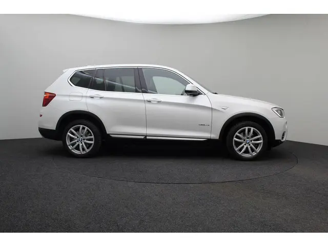 BMW X3 sDrive20i High Executive 2016 Benzine 19