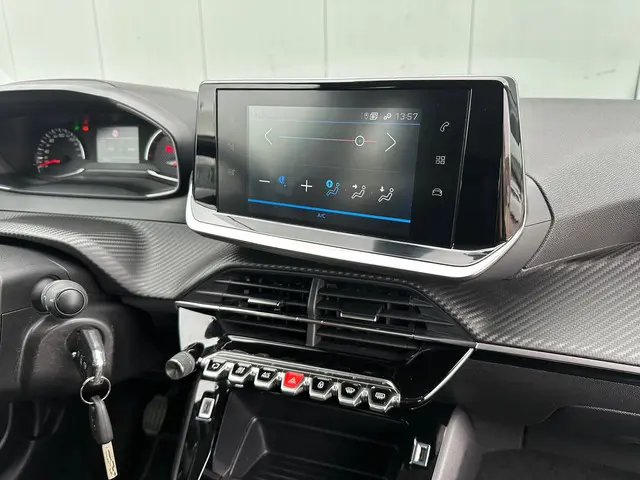 Peugeot 208 1.2 PureTech Blue Lease Active 2021 Benzine 20