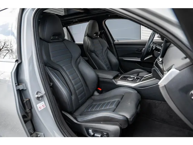 BMW 3 Serie Touring 320i High Executive 2023 Benzine 34