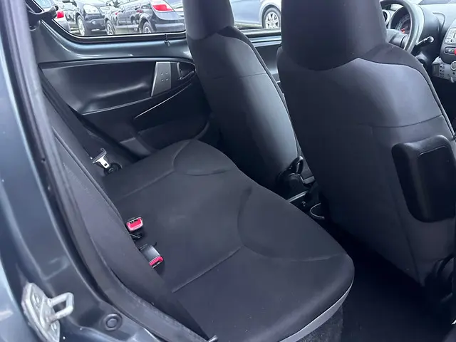 Toyota Aygo 1.0 VVT-i Now 2014 Benzine 13