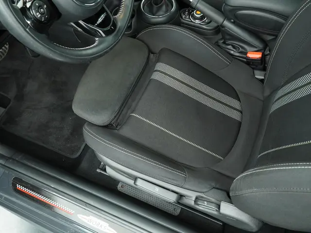 MINI 3-Deurs Cooper S 2019 Benzine 13