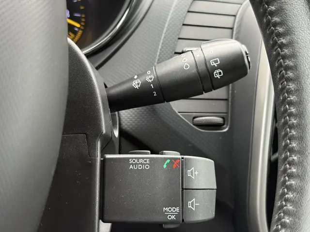 Renault Captur 0.9 TCe Expression 2015 Benzine 17