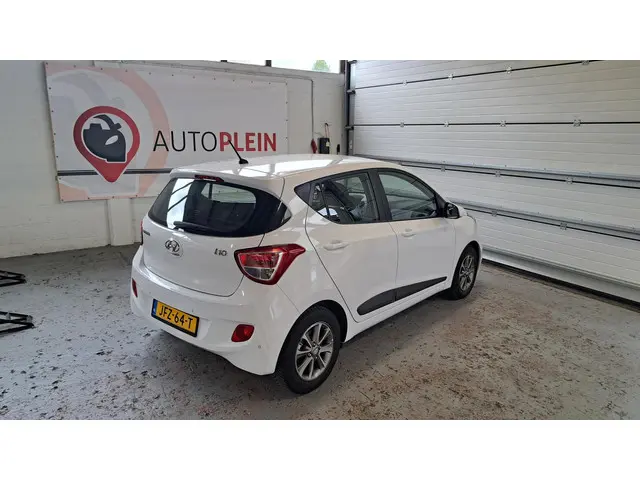 Hyundai i10 1.0i i-Motion Premium 2015 Benzine 4