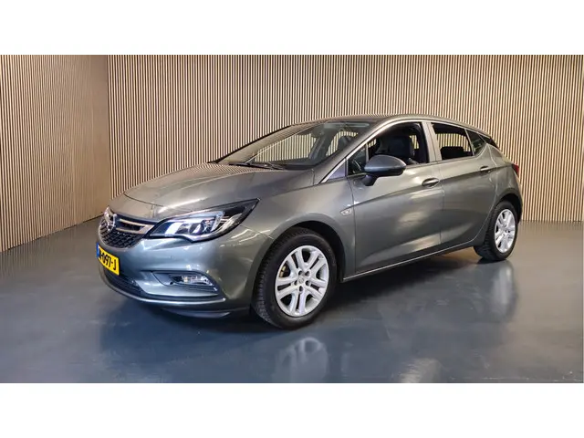 Opel Astra 1.0 Business+ 2017 Benzine