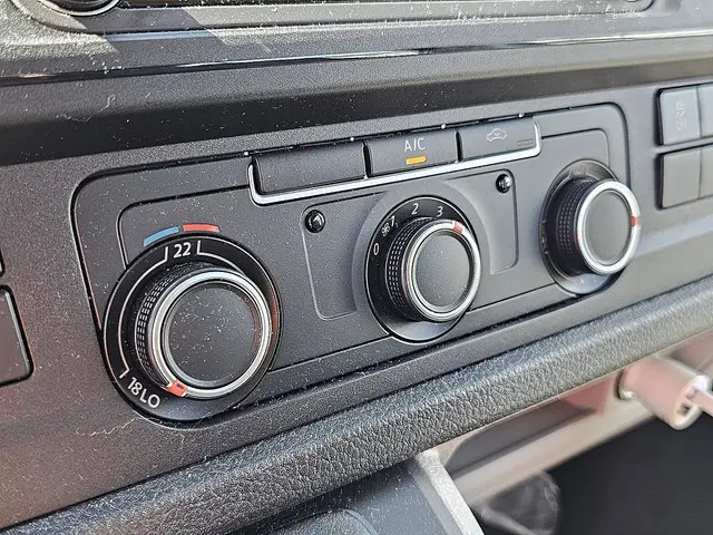 Volkswagen Transporter 2.0 TDI 2019 Diesel 6