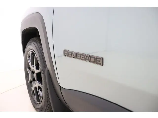 Jeep Renegade 1.5T e-Hybrid Upland 2022 Benzine 18