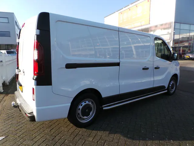 Opel Vivaro 1.6 CDTI 122pk L2H1 Edition 2018 Diesel 4