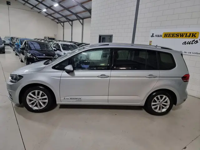 Volkswagen Touran 1.4 TSI Connected Series 2017 Benzine 4
