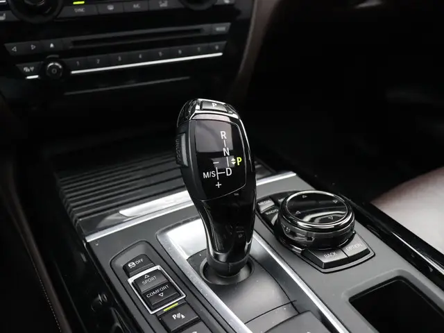 BMW X5 xDrive40e iPerformance 2015 Hybride Benzine 27