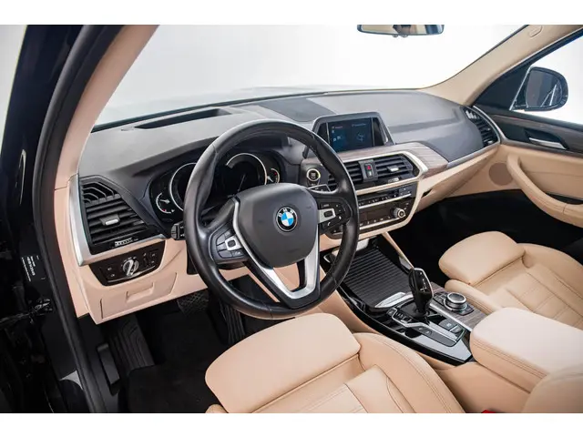BMW X3 xDrive20i High Executive 2019 Benzine 35