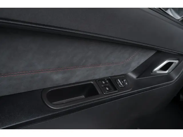 Silence S04 - 45KM/U - AIRCO - BLUETOOTH 2025 Elektrisch 8