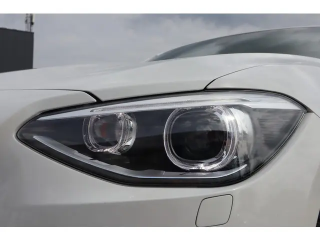 BMW 1 Serie 118i Business+ 2013 Benzine 19