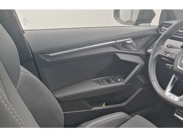 Audi A3 Sportback 35 TFSI S edition 2024 Benzine 18