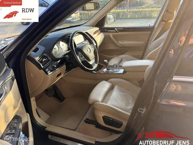 BMW X3 sDrive20i High Executive 2014 Benzine 5