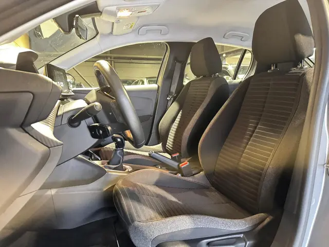 Peugeot 208 1.2 PureTech Active Pack 2022 Benzine 17