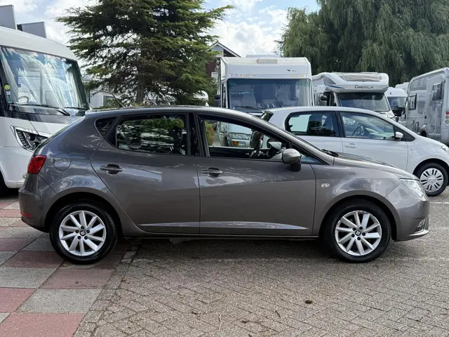 SEAT Ibiza 1.2 TSI Style met leer 2015 Benzine 14